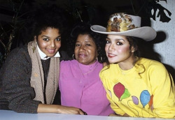twixnmix:Janet Jackson, Katherine Jackson, and   LaToya Jackson