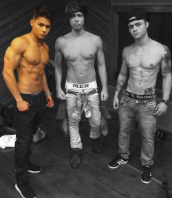 sixpackde:  https://www.tumblr.com/blog/sixpackde