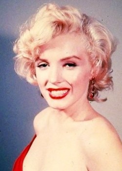  Marilyn Monroe photographed in 1952 and 1962. 