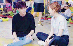 withlee:        JongJoo couple at market ~ Ice cream Scene
