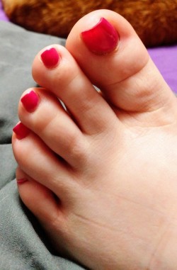 A compilation of my wifes (and others) cute feet