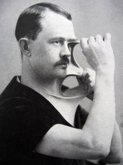 Man with stretchy skin, 1900’s.