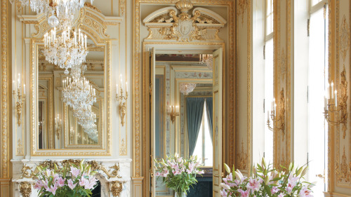 versaillesadness:  HÃ´tel Le Shangri-La, Paris, France. 