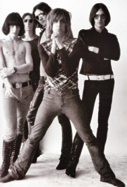 icky-pop:  Iggy & The Stooges