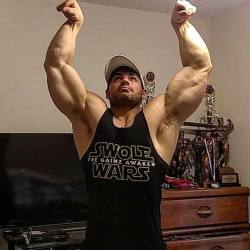 flexcomics:  That pose you do when your GAINZ Awaken! Now 4 Epic