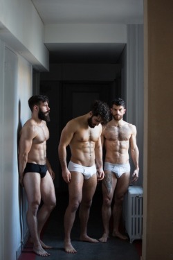 killian-the-beast:  Boys in the hallway by @pascalpprl with @vences_lass