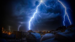 hsphealth:  Lightnings Jeddah by mmm4000 