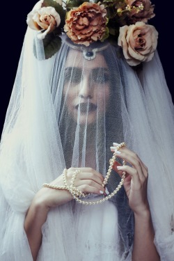 kathehorek:  “Gypsy Queen” Photographer: Nazli Erden