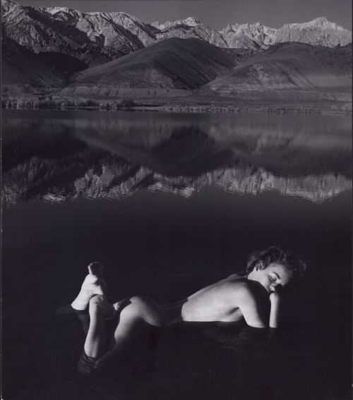 thegreatinthesmall:   Andre de Dienes (1913-1985) - Nude, c.1950