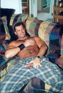 Follow my two hairy men blogs:http://sambrcln.tumblr.comhttp://hairysex.tumblr.com