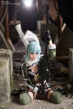 kamikame-cosplay:    Sinon cosplay in GGO by  Ely Cosplay   