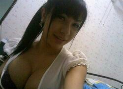 satisfymefully:  Indonesian secretary naughty selfies 