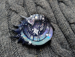 czbaterka:  Magical 80s anime - manga eye brooch ! The best