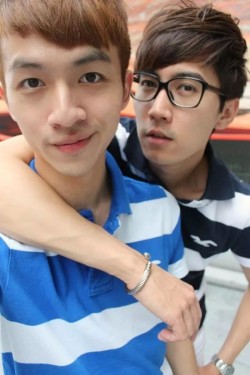 asianboysloveparadise:  What a cute couple! Subcribe my Youtube
