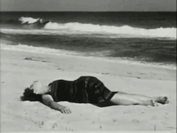 Maya Deren - Meshes of an Afternoon/ At Land (1944)