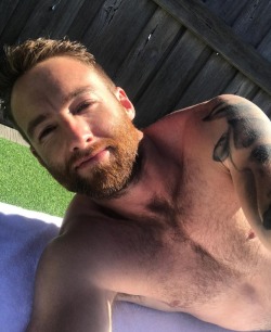 hardbarebackfucker: redbeardy:   Hit me up at Twitter  🅱reed