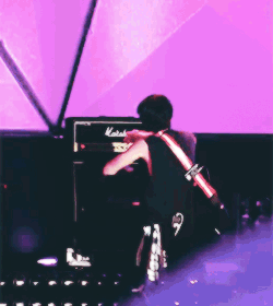 suzhaex:  Yonghwa as ‘Dance Machine’ LOL  
