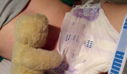 bamateddybear:  Diaper check from Teddy? Too cute. ^_^ 