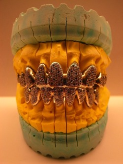 offwhitecrack:  .. DIAMOND GRILL & MOLAR for Nigo – JACOB