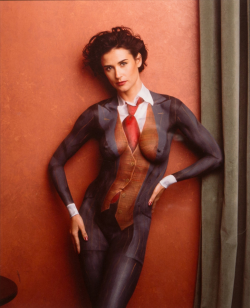 onlyoldphotography:  Annie Leibovitz : Demi Moore, Los Angeles,