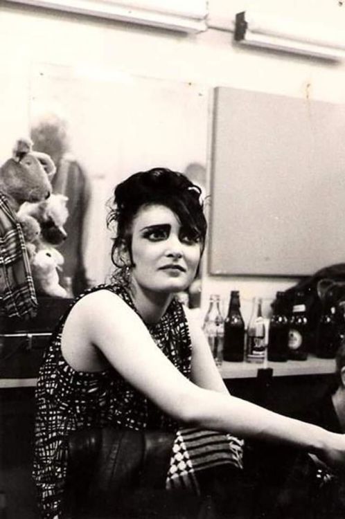 Siouxsie Siouxhttps://painted-face.com/