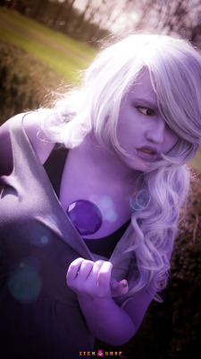 glasmond:  Some pictures of my Amethyst Cosplay!   O oO <3