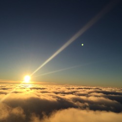 rose-j:  The beautiful sunrise above the clouds was worth getting