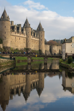 wanderthewood:  Josselin Castle, Brittany, France by Aymeric