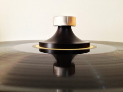 analog-dreams:  ClearAudio Twister Record Clamp. by -Pagedown1975-