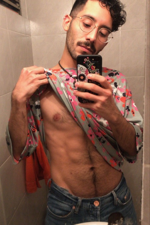 thegeniusnextdoor:  i’ve nothing to say let me out of my house