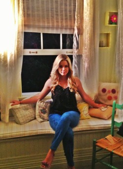 fuckyeslittleliars-deactivated2:  BTS 4x15 ‘Love ShAck Baby’