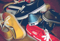 lennonpaul:  Vans off the wall su We Heart It - http://weheartit.com/entry/108267889