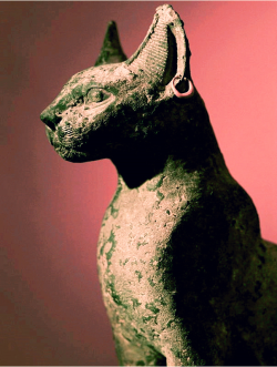 blackpaint20:    Cast bronze statue of the cat goddess #Bastet.