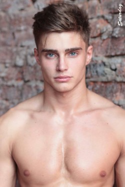 gerg14:  FROM RUSSIA WITH LOVE: Roman Shlyakis!! Damn, that body, those beautiful eyes, the almost out-of-control eyebrows â€“ holy f*#k!!!  http://imrockhard4u.tumblr.com