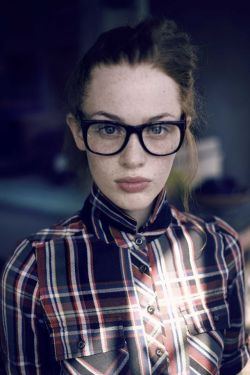 ladies-with-glasses: Babe with glasses