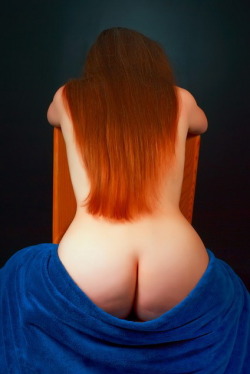 sexy-redhead-girl:  Nice ass!