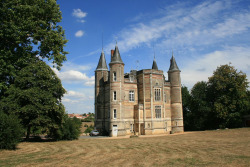 wonderfulfrance:   	Château de la Morinière à Andrezé by