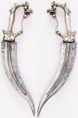 coisasdetere:   Indian (Mahratta) chilanum dagger, 17th century,