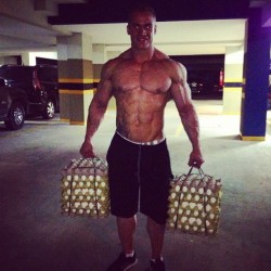 drwannabe:  Daniel Guedes and two armloads of eggs [more posts