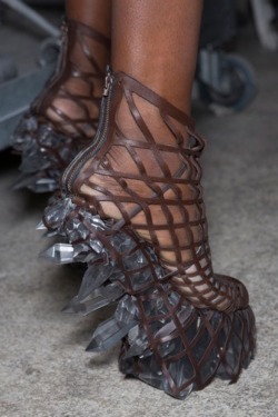 empress-empire:  Iris Van Herpen F/W15 RTW 