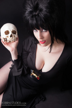 Bringing Elvira to life was extremely fun for last Halloween!I’m