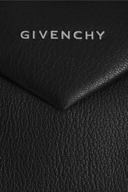 GIVENCHY