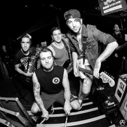 cliche-in-a-song:All Time Low in Glasgow- Photos by Adam Elmakias