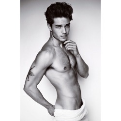 fabiobyart:  omgnakedmalecelebs:  francisco lachowski   Brasilian