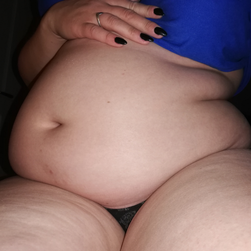 maxxy-b:  Maybe i’m getting fat…