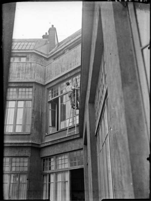 Paris - 1930 - André Kertesz Nudes & Noises  