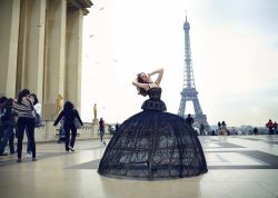 fashionpr0n: Laetitia Casta, wearing Dolce & Gabbana couture,