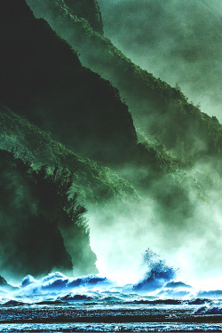 wavemotions:  Na Pali Mists by Christopher Martino