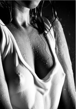 lessthan1000notes:  <1000 notes: today’s theme: wet clothes