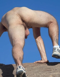 themalelist:  What an ass! Hot daddy!Follow The Male List! for